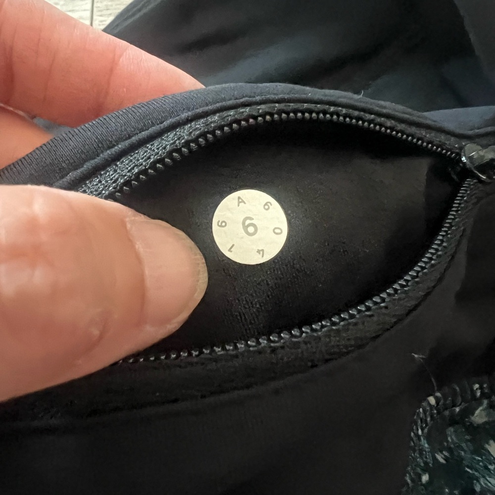 Lululemon Speed Short - Picture 5 of 5